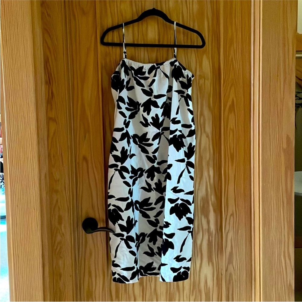 A New Day - Linen dress with pockets - size medium